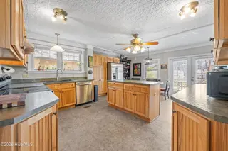 1817 Spencer Avenue, New Bern, NC 28560 – photo 13: 36-web-or-mls-DSC_3365