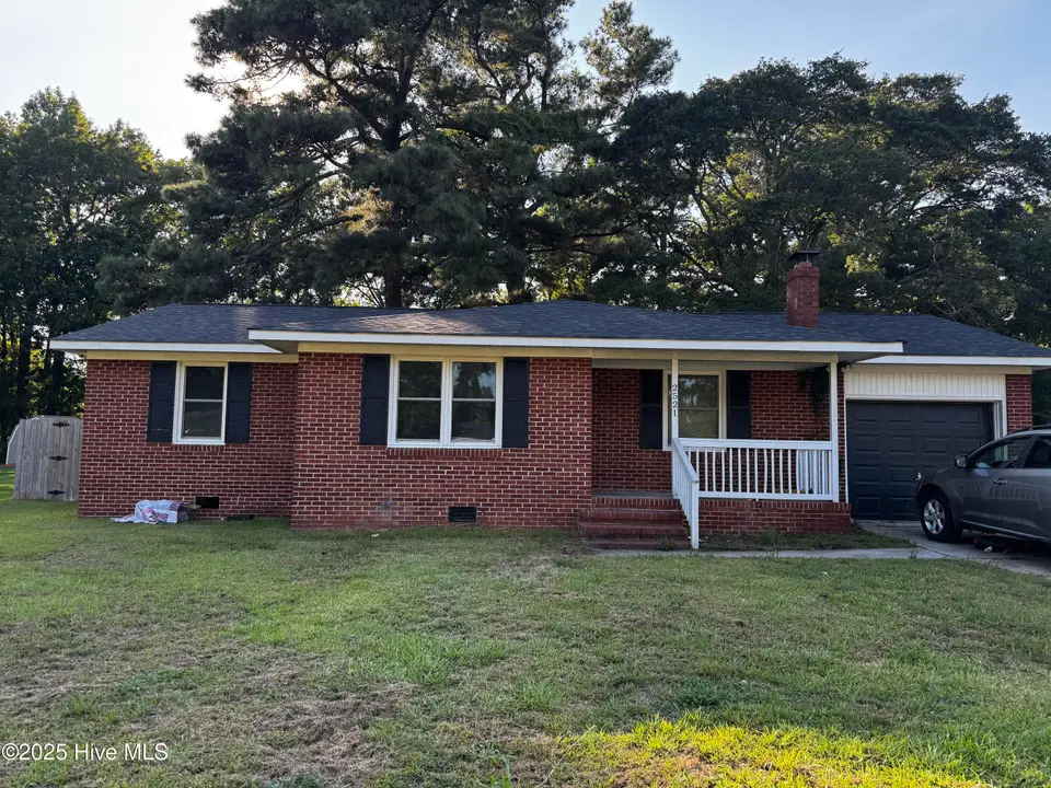 2521 Country Club Road, Jacksonville, NC 28546 – photo 1 of 7: 7