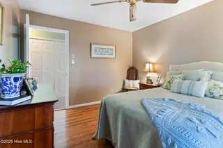 712 Canal Cove Road, Lake Waccamaw, NC 28450 – photo 20: Bedroom 1