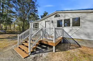 5595 Shaw Highway, Rocky Point, NC 28457 — 3-bedroom manufactured home, Rocky Point, NC, photo 1 of 40: 4_5595_shaw_hwy_004