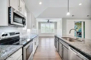 7028 Bonaventure Street SW, Ocean Isle Beach, NC 28469 – photo 23: 7028BonaventureStreetSouthwest-17