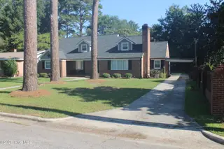 227 E College Street, Whiteville, NC 28472 – photo 4: IMG_3389