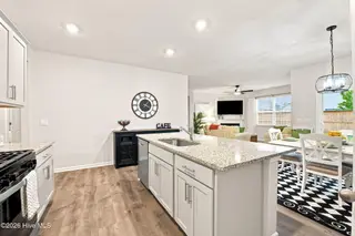 2013 Montford Drive, New Bern, NC 28562 – photo 12: 24-web-or-mls-DSC_8577_edit