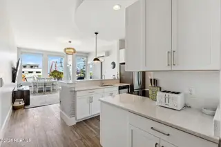 102 Cape Fear Boulevard Unit 204, Carolina Beach, NC 28428 — 2-bedroom condo in Towne Place Condominium, Carolina Beach, NC, photo 8 of 33
