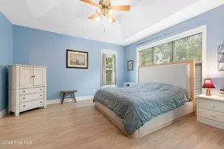 711 Captains Point, Beaufort, NC 28516 – photo 16: Primary bedroom