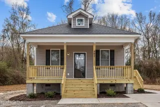 402 W Moore Street, Greenville, NC 27834 – photo 1: 402 W Moore Street, Greenville, NC