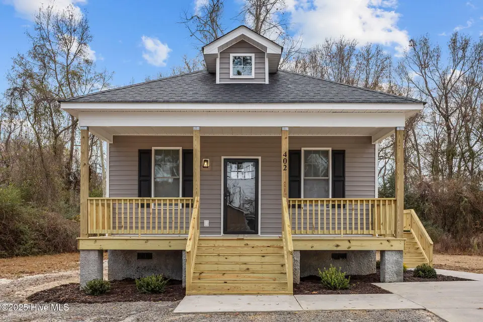 402 W Moore Street, Greenville, NC 27834 – photo 1 of 45: 402 W Moore Street, Greenville, NC