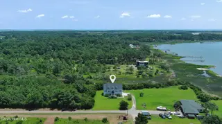 255 Oak Road, Beaufort, NC 28516 – photo 2: Fabulous home on Harlowe Creek