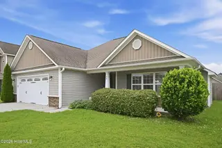 104 Cavalier Drive, Jacksonville, NC 28546 – photo 2