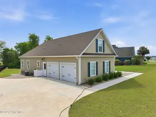 109 Fawn Creek Court, Cedar Point, NC 28584 – photo 4: Garage View