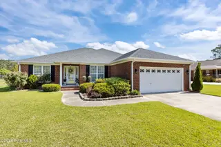 129 Hidden Pond Drive, New Bern, NC 28562 – photo 1: Your Dream Home Awaits
