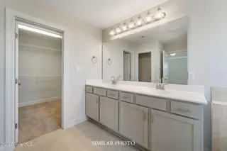 217 Little Bird Lane, Jacksonville, NC 28546 — 4-bedroom home in Onslow Bay, Jacksonville, NC, photo 21 of 35: SIMILAR PHOTO CATALINA-27