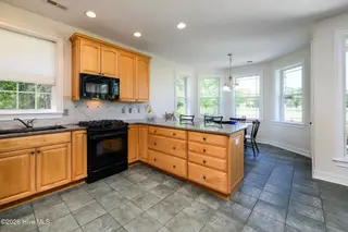 5711 Sloop Court, New Bern, NC 28560 – photo 21: 5711 Sloop Court, New Bern, NC