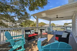 625 S Fourth Avenue, Kure Beach, NC 28449 – photo 16: 18_625_S_4th_Ave_-_photos_048