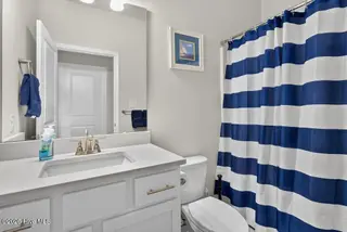 1109 Coral Reef Drive, New Bern, NC 28560 – photo 23: Brown - main bathroom