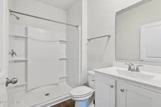 1573 Murre Court SE, Bolivia, NC 28422 — 5-bedroom home in Avalon, Bolivia, NC, photo 22 of 48: 1st Floor Full bath
