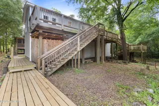 901 Riverview Drive, Burgaw, NC 28425 — 4-bedroom home in Alligator Lakes Estates, Burgaw, NC, photo 4 of 74: 60_guest suite
