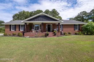 3047 Bridle Path, Trent Woods, NC 28562 – photo 1: 3047 Bridle Path, Trent Woods, NC