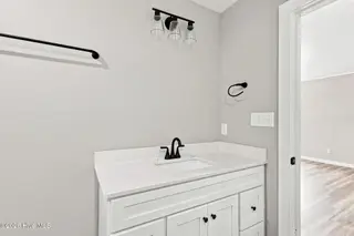 171 Long Pond Loop, Swansboro, NC 28584 – photo 15: Bathroom 1 View 2
