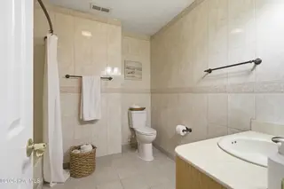 330 Lee Drive, Havelock, NC 28532 – photo 17: Full Bathroom