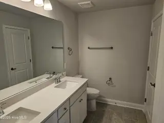 536 Glitter Bay Loop, Shallotte, NC 28470 — 5-bedroom home in Solserra, Shallotte, NC, photo 11 of 44: Owners Bath