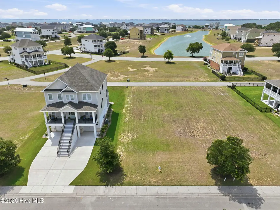 211 210 Colleton Square, Newport, NC 28570 – photo 1 of 15: 1-web-or-mls-211 Colleton Square 010