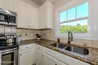 673 Morris Landing Road, Holly Ridge, NC 28445 – photo 19: Kitchen
