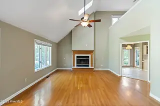 153 Olde Point Road, Hampstead, NC 28443 – photo 3: living room