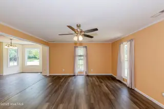127 Rodney Lanier Road, Chinquapin, NC 28521 — 3-bedroom home, Chinquapin, NC, photo 11 of 61: Living room