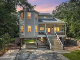117 NE 33rd Street, Oak Island, NC 28465 – photo 3