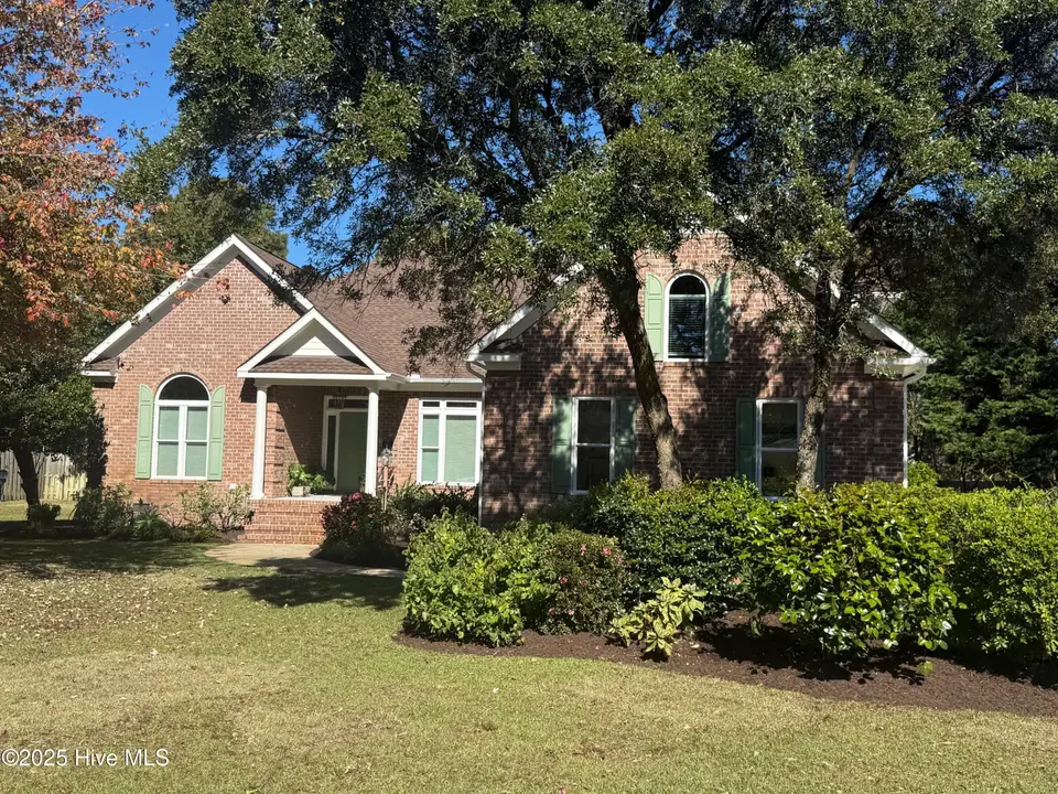 4817 Wedgefield Drive, Wilmington, NC 28409 – photo 1 of 61: mid