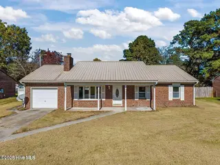 7 Walnut Drive, Jacksonville, NC 28546 – photo 2: 20251031145935607669000000-o