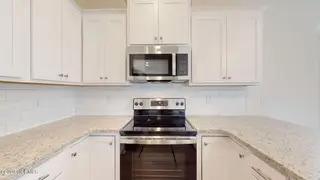 2025 Dartford Drive A, Greenville, NC 27834 – photo 6: 26-web-or-mls-1404-Dorset-Dr-Unit-A-Gree