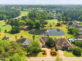 1329 S Moorings Drive, Wilmington, NC 28405 — 4-bedroom home in Landfall, Wilmington, NC, photo 5 of 43: 047_1329_south_moorings_drive-47_215
