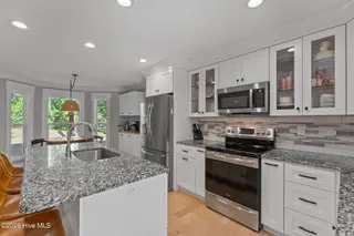 108 James Creek Road, Southern Pines, NC 28387 – photo 2: 16-web-or-mls-DSC02877