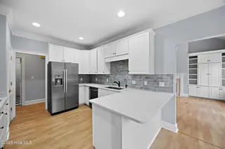 370 Whitebridge Road, Hampstead, NC 28443 – photo 24: 24_kitchen