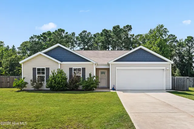 19 Evian Court, Hampstead, NC 28443