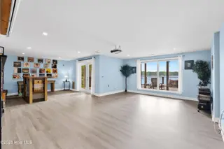 97 Lakeview Drive, Whispering Pines, NC 28327 – photo 22: Family Room