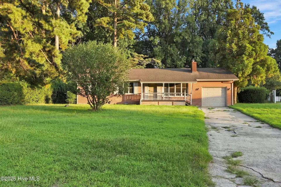 1622 Midgett Drive, Elizabeth City, NC 27909 – photo 1 of 29: Front exterior