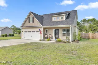 122 Derby Lane, Hampstead, NC 28443 — 4-bedroom home in Cross Creek, Hampstead, NC, photo 2 of 39: IMG_9687