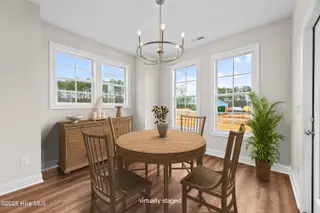 2001 Brighton Drive, New Bern, NC 28562 – photo 4: 639c80f3-2b83-4cb2-8fa2-3a3b8369db24