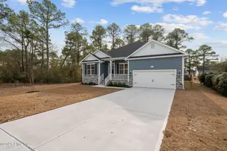 5712 Sloop Court, New Bern, NC 28560 – photo 3: 3-web-or-mls-DSC_4153
