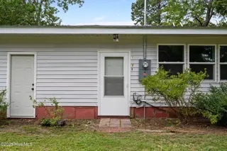 1118 Newsome Street, Tarboro, NC 27886 – photo 3: 3-web-or-mls-LHV_6381