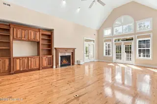 3623 Wingfoot Drive, Southport, NC 28461 — 3-bedroom home in St James, Southport, NC, photo 6 of 64: Living Room