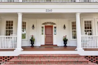 2240 Deepwood Drive, Wilmington, NC 28405 — 6-bedroom home in Landfall, Wilmington, NC, photo 5 of 77: 005_img_8957_227