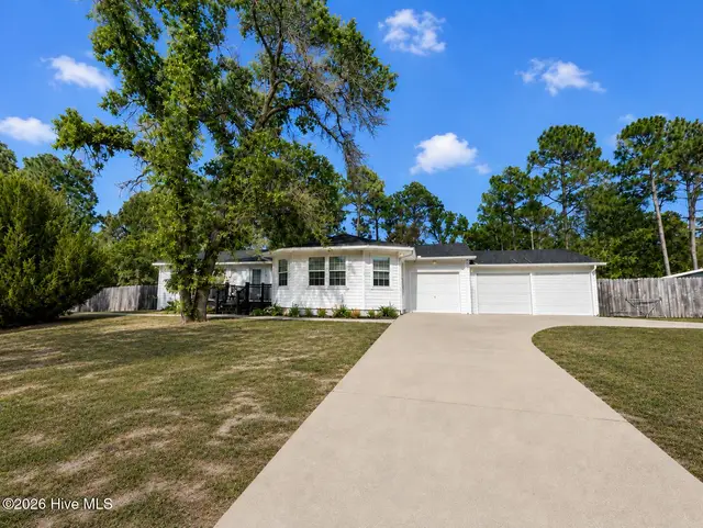 1341 Forest Lake Drive, Southport, NC 28461