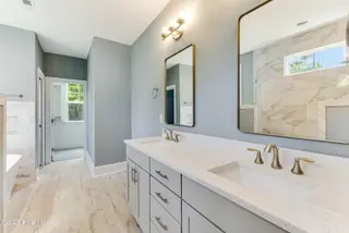 272 Crooked Gulley Circle, Sunset Beach, NC 28468 – photo 21: Primary bathroom