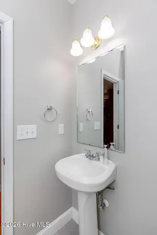 1220 Burning Tree Road, Pinehurst, NC 28374 – photo 4: powder-room