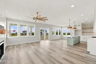 101 Wave Court, Newport, NC 28570 – photo 23: 36-web-or-mls-101-Wave-Ct-061_edit