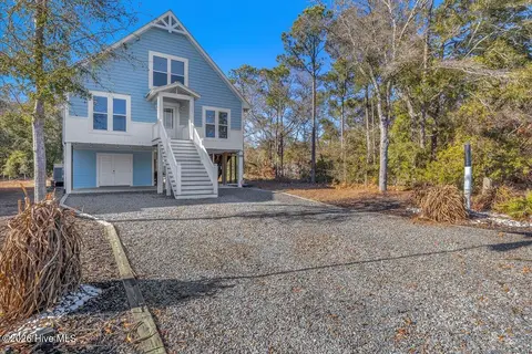 129 N Middleton Ave, Oak Island